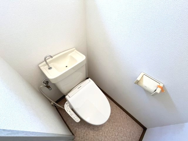 ハウスいわつきのトイレ|ゆったりとした空間のトイレです