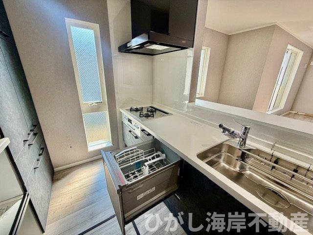 平塚市龍城ヶ丘　新築戸建　全３棟のキッチン|食洗器付きシステムキッチン
