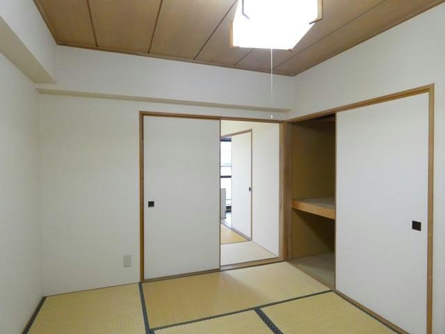 三共ユタカビルの内装