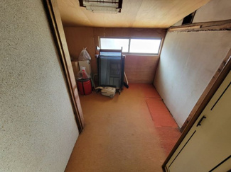 【その他】 | 甲州市塩山牛奥 中古 宅地252坪+農地196坪 四方道路 | 1階4帖収納