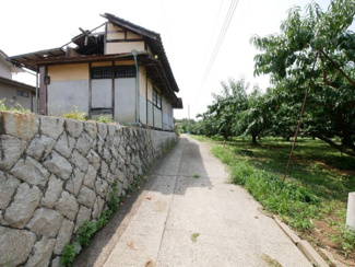 【前面道路含む現地写真】 | 甲州市塩山牛奥 中古 宅地252坪+農地196坪 四方道路 | 西側農道