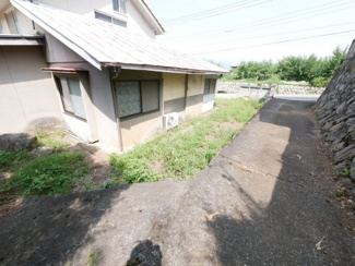 【庭】 | 甲州市塩山牛奥 中古 宅地252坪+農地196坪 四方道路 | 敷地東側スペース