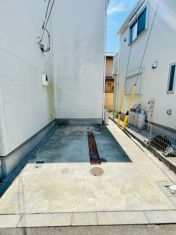 あきる野市野辺　築浅中古戸建の駐車場