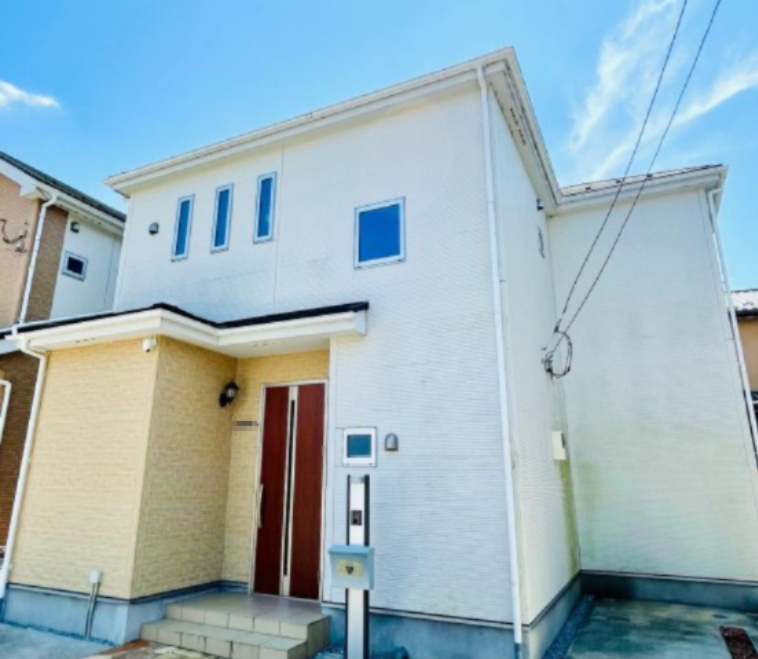 あきる野市野辺　築浅中古戸建の外観