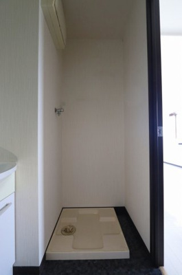 【設備】 | サンシャイン太子堂 | 洗濯機置場