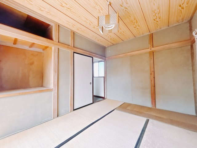 【中古戸建】前橋市六供町3丁目の和室|■2階和室｜収納付きの和室でお片付けも安心です。