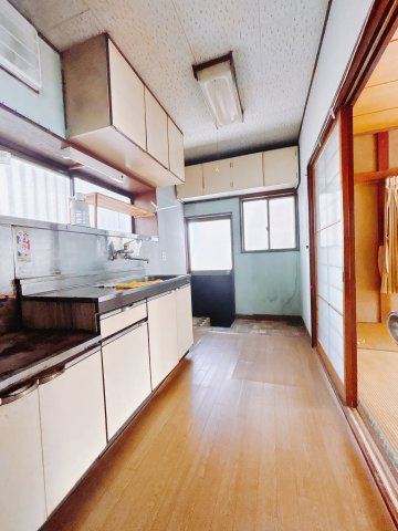 【中古戸建】前橋市六供町3丁目のキッチン|■キッチン｜広々キッチンで毎日のお料理もラクラクです♪