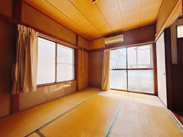 【中古戸建】前橋市六供町3丁目の和室|■1階和室｜お子様のお昼寝スペースや、洗濯物をたたむのに便利です。