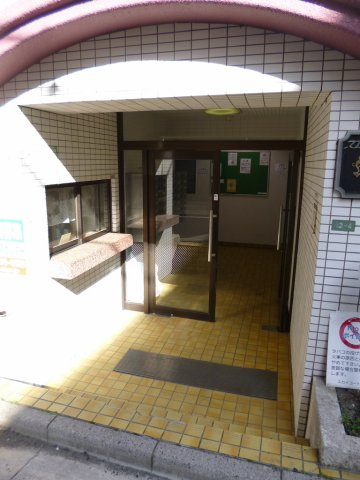 スカイコート後楽園Ⅱのエントランス