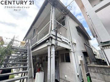 南向き、2階建てです