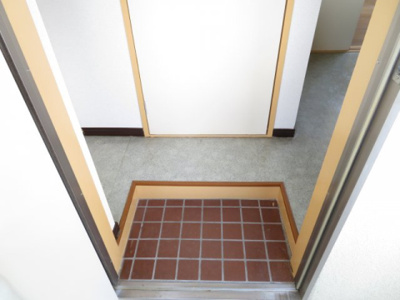 【玄関】 | アレスト西富山