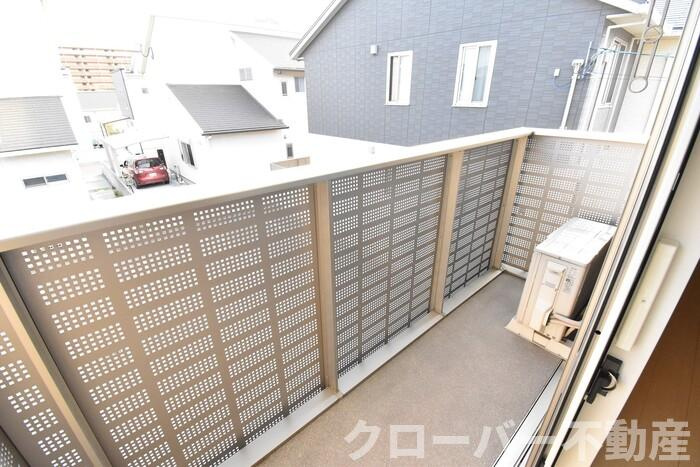 プラティーク ハバラのバルコニー|バルコニー