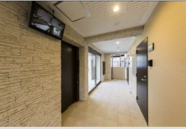 ウィステリア東春田のエントランス