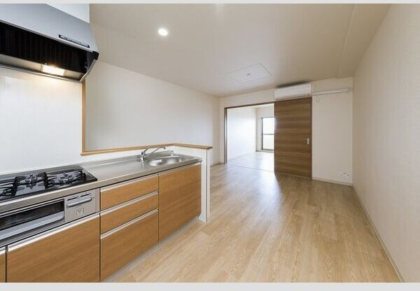 ウィステリア東春田のキッチン
