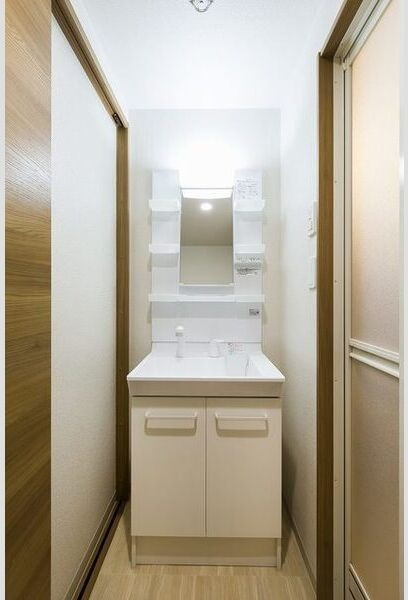 ウィステリア東春田の洗面所