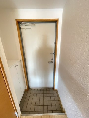 【玄関】 | エムロード新大阪 | シンプルで使いやすい玄関です