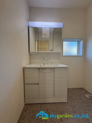 平塚市南金目　新築戸建　全2棟1号棟の独立洗面台