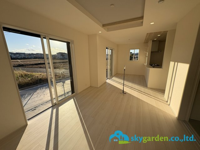 平塚市南金目　新築戸建　全2棟1号棟の居間・リビング