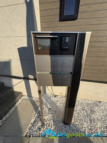 平塚市南金目　新築戸建　全2棟1号棟の玄関