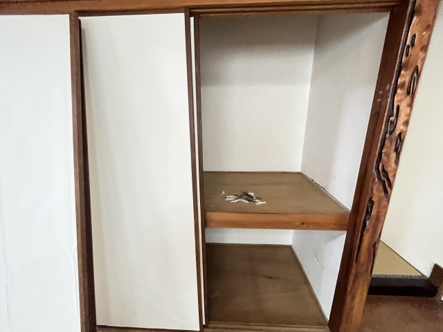 新家2丁目貸家の収納