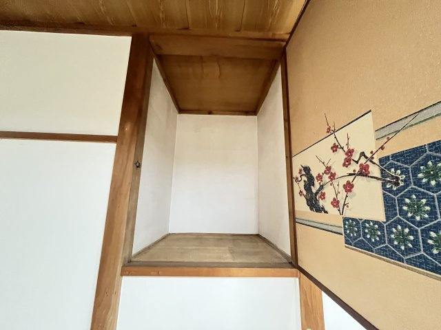 新家2丁目貸家の収納