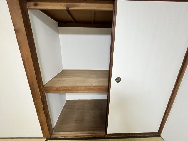 新家2丁目貸家の収納
