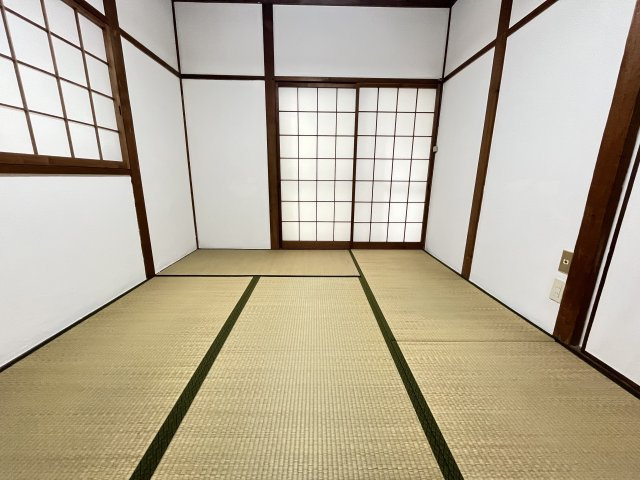 新家2丁目貸家の和室