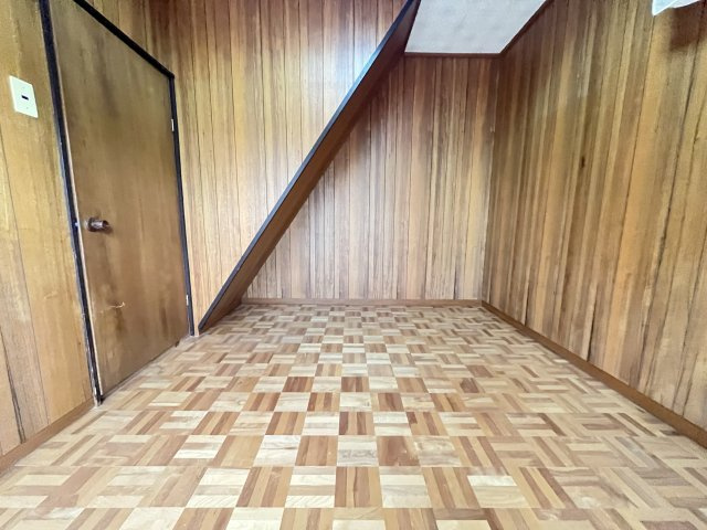 新家2丁目貸家の洋室