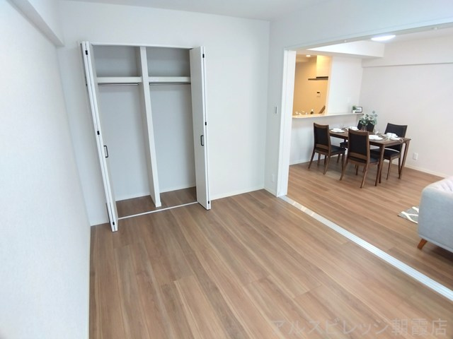 ライオンズマンション朝霞台南の洋室