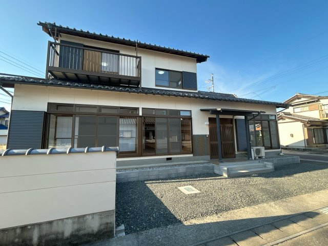 リフォーム中古戸建　本巣市見延　平成元年築の駐車場