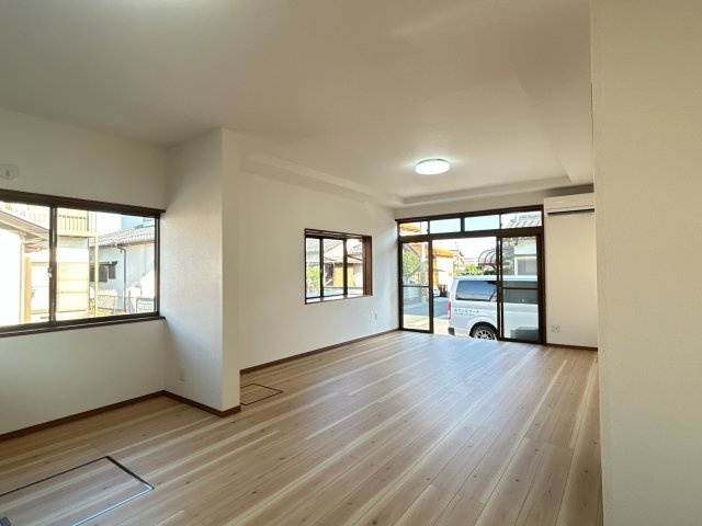 リフォーム中古戸建　本巣市見延　平成元年築の居間・リビング