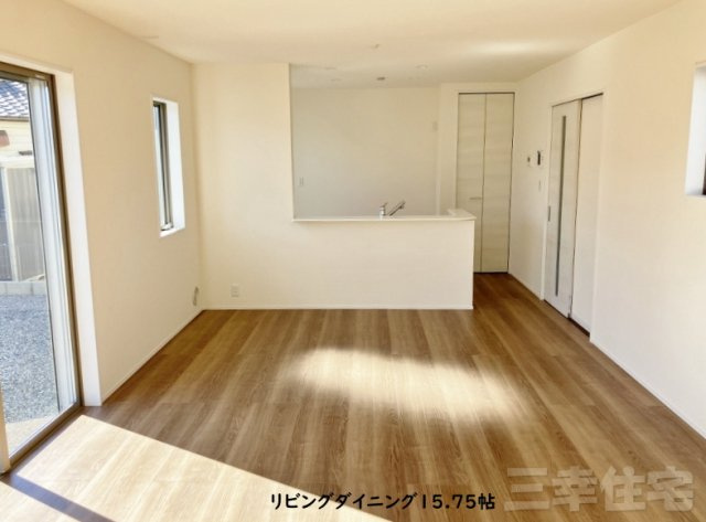 碧南市堀方町の構造・工法・仕様|ご入居後「6ヶ月」「2年」「5年」「10年」、無料の定期点検を実施します。その後5年ごとの期間を定め、有償メンテナンスを受けていただき、最長35年間の延長保証が適用されるシステムを採用しています