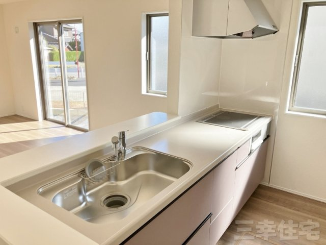 碧南市堀方町のその他|一建設の分譲戸建住宅は年間約9，000棟以上を供給、国内トップクラスの販売戸数を誇ります。住まいは、人生の多くの時間を過ごす大切な場所。そんな住まいだからこそ、はじめはマジメに家づくりにこだわります