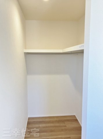 碧南市堀方町の洋室|洋室5.94帖　とっても明るい