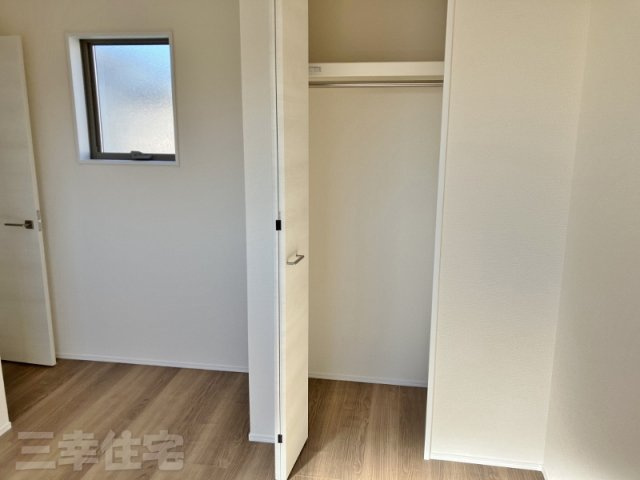 碧南市堀方町の洋室|洋室4.88帖　バルコニー面しています