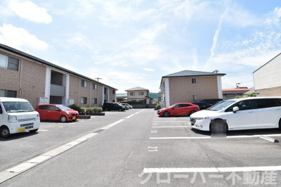 【駐車場】 | リースランド中府 Ｂ | 駐車場