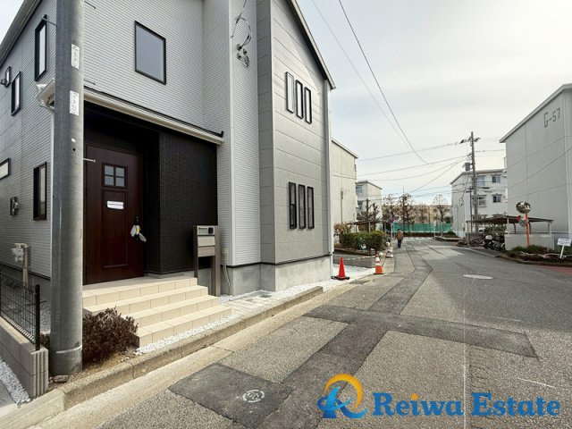 新築戸建　茅ヶ崎市松が丘2丁目の前面道路含む現地写真