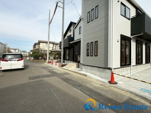 新築戸建　茅ヶ崎市松が丘2丁目の前面道路含む現地写真