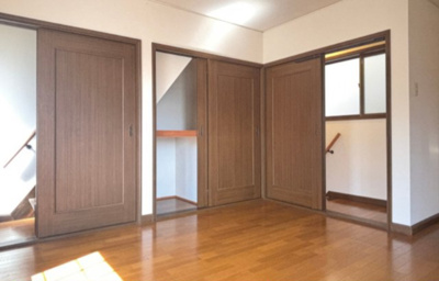 【居間・リビング】 | 八尾市南本町1丁目　中古戸建