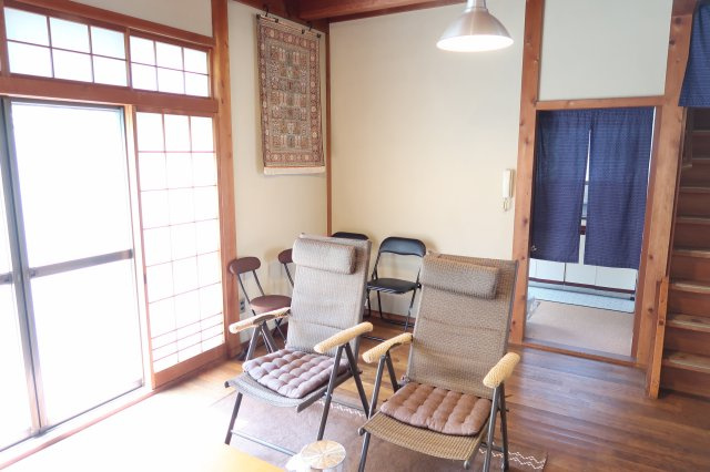 野洲市冨波乙　中古戸建の居間・リビング|●家具、備品は撤去いたします
