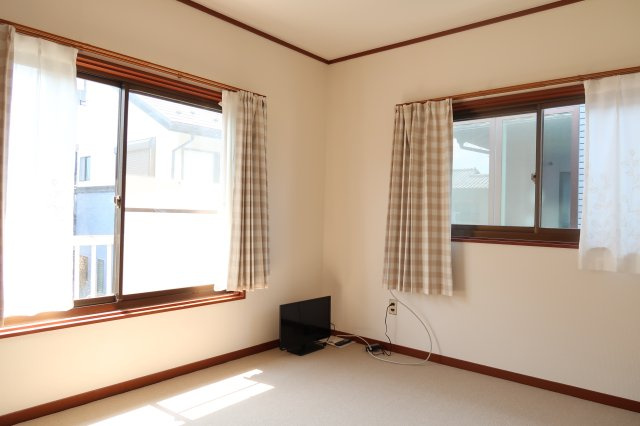野洲市冨波乙　中古戸建|２階洋室（６帖西側）