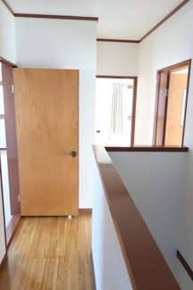  | 野洲市冨波乙　中古戸建 | ２階廊下部分