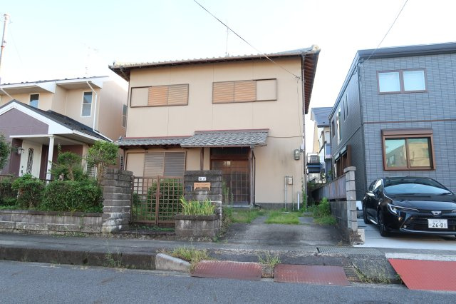 野洲市冨波乙　中古戸建の外観