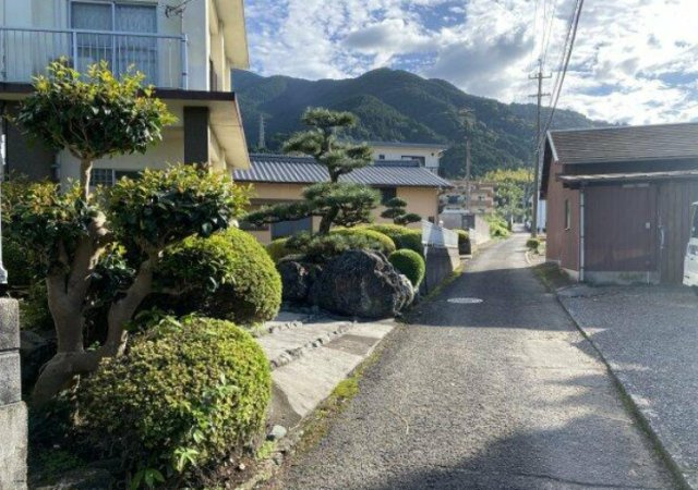 御蔵町　中古戸建の庭