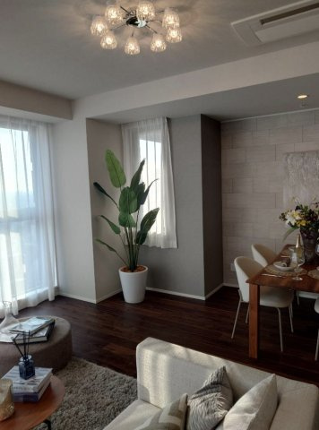 シエリアタワーなんば（区分所有）の居間・リビング