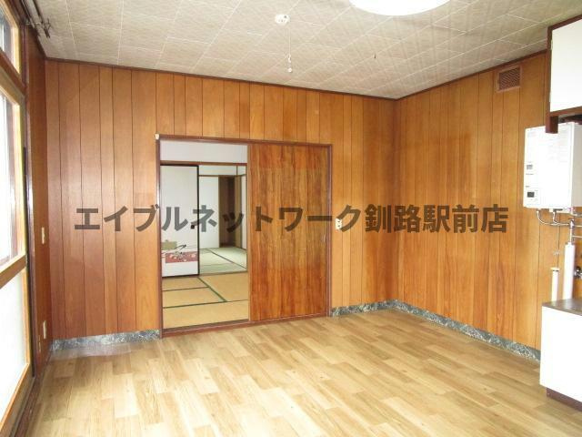 高田マンション（白金町）の居間・リビング