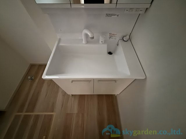 平塚市諏訪町3期　新築戸建　全3棟1号棟の独立洗面台