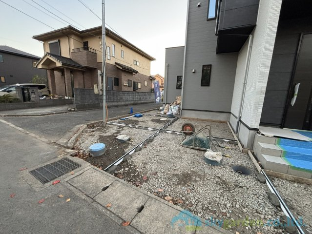 平塚市諏訪町3期　新築戸建　全3棟1号棟の駐車場