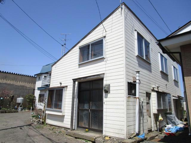 宝町4-12貸家