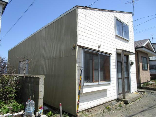宝町4-12貸家の外観